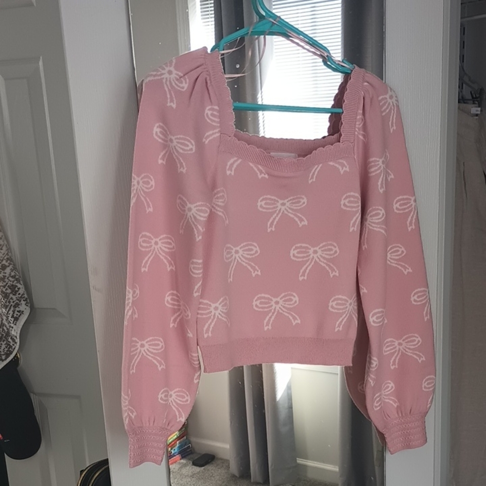 NWOT Pink Bow Patterned Sweater